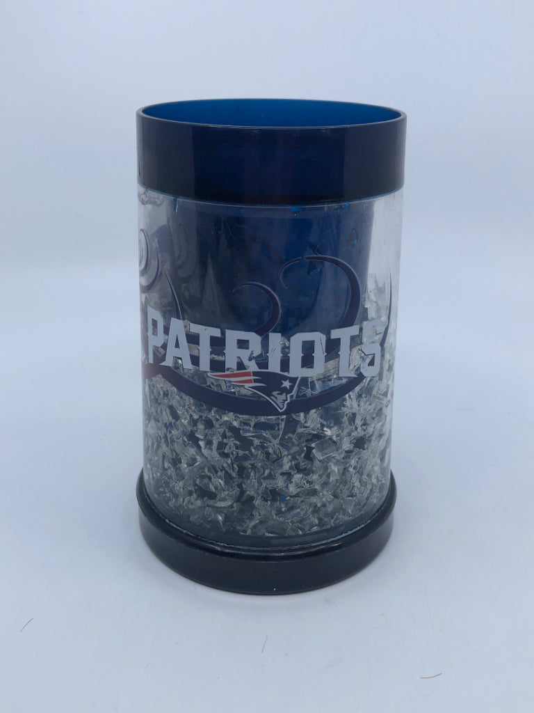 PATRIOTS MUG W/ICE CUBES.