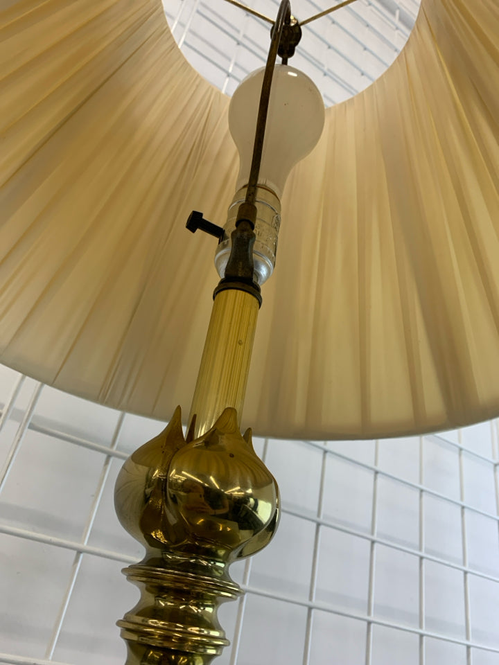 HEAVY GOLD BASE LAMP W/PLEATED SHADE.