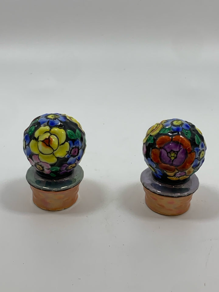 SALT & PEPPER SHAKERS MULTI COLORED VIBRANT FLORAL PATTERN.