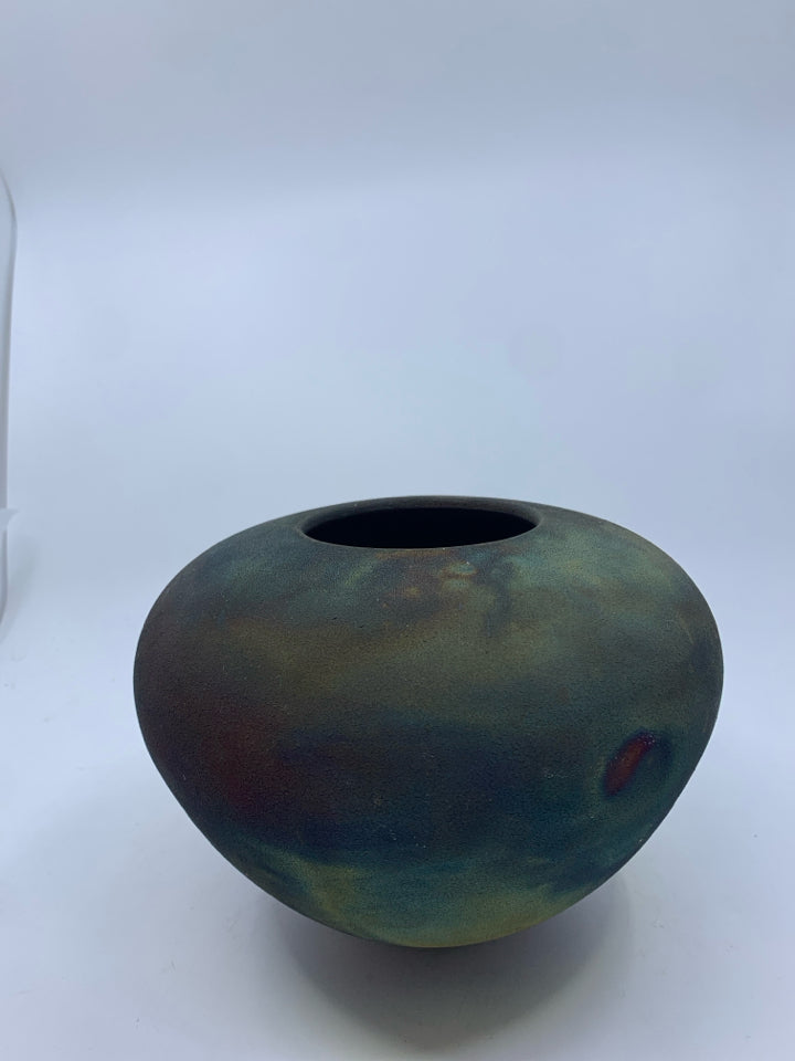 COLORFUL POTTERY DARK VASE.