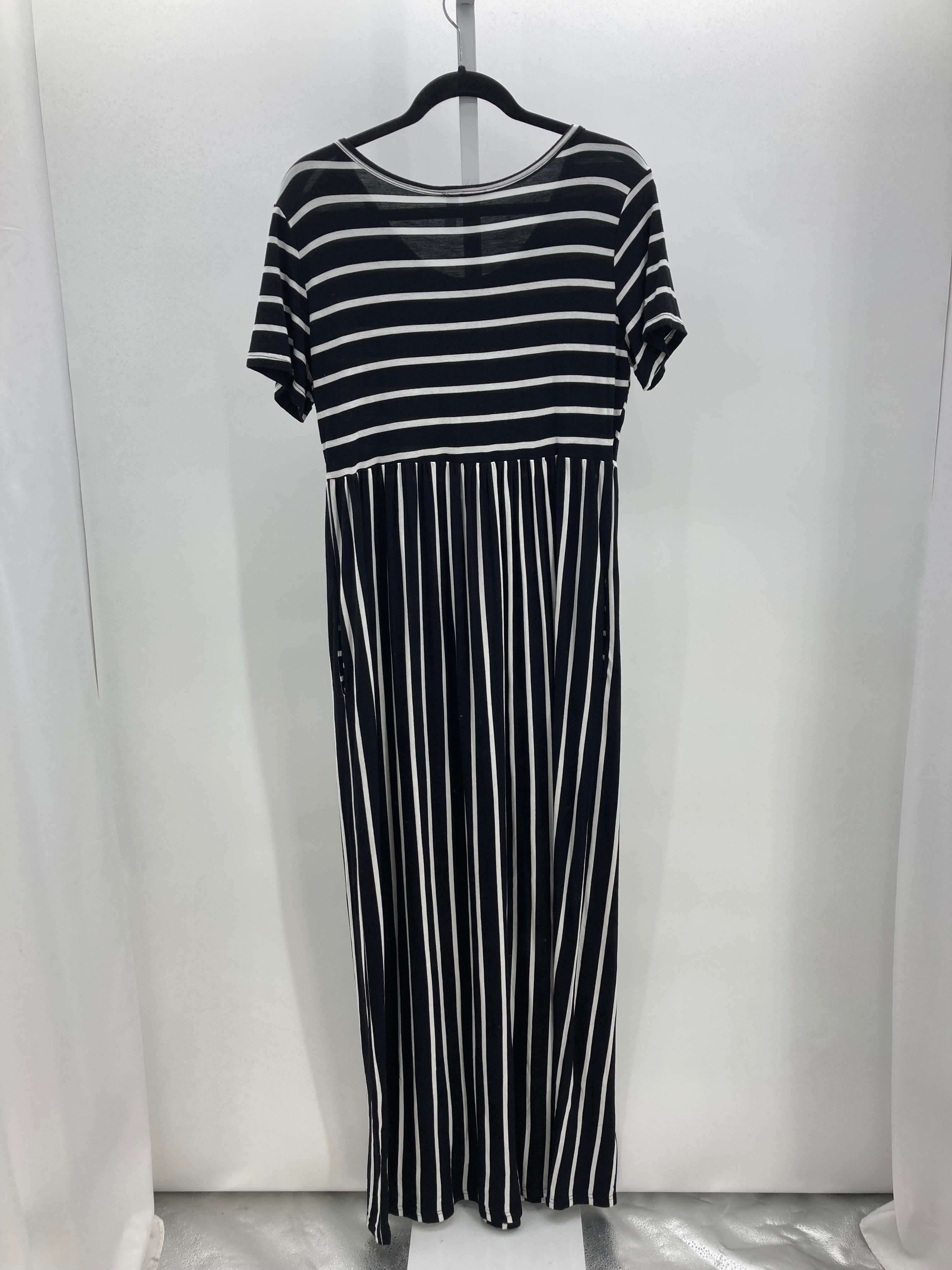 Size Extra Large Misses Short Sleeve Dress
