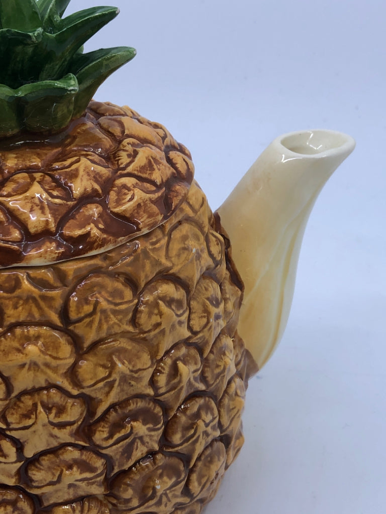 PINEAPPLE TEAPOT.