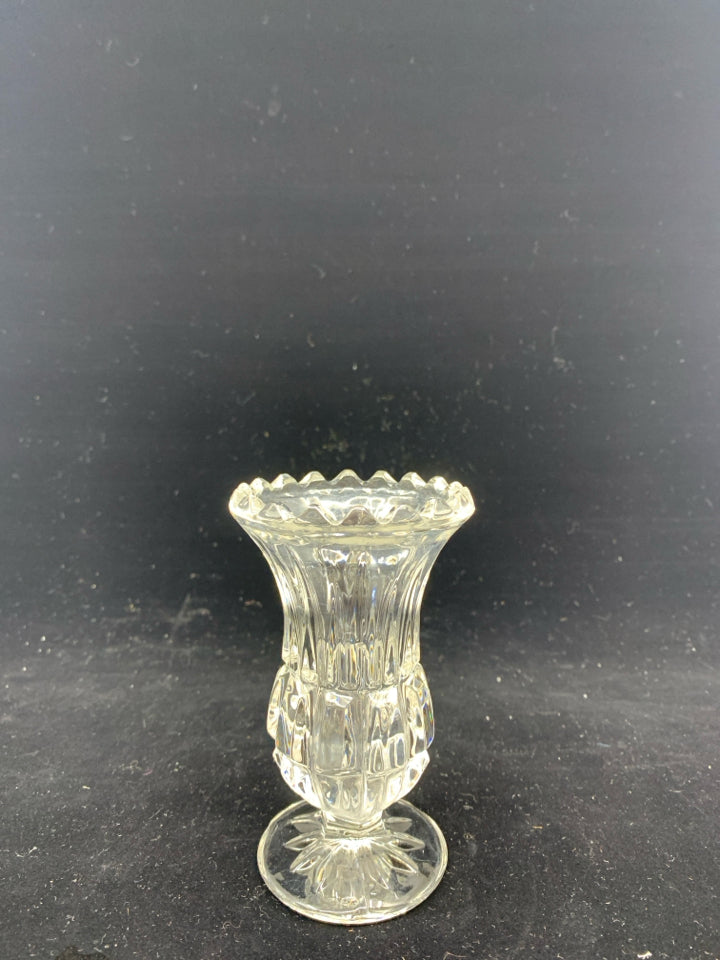 FOOTED GLASS BUD VASE.