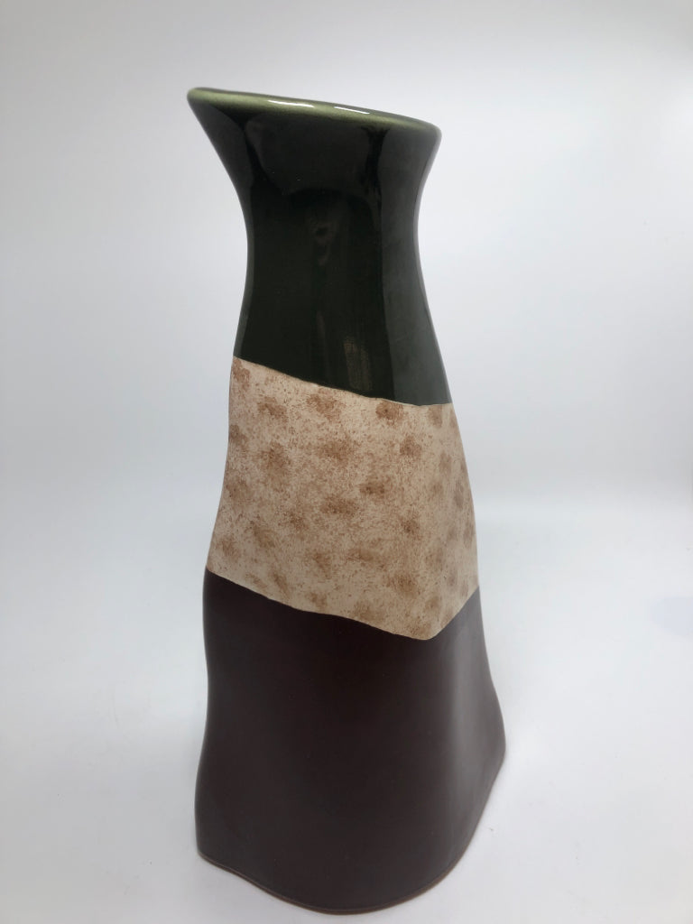 ELITA BROWN & GREEN CERAMIC VASE.