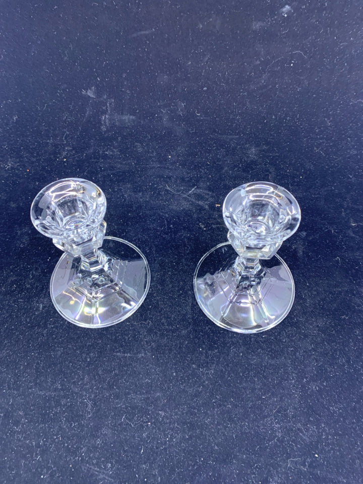 2 GLASS TAPER CANDLE STICK HOLDER.