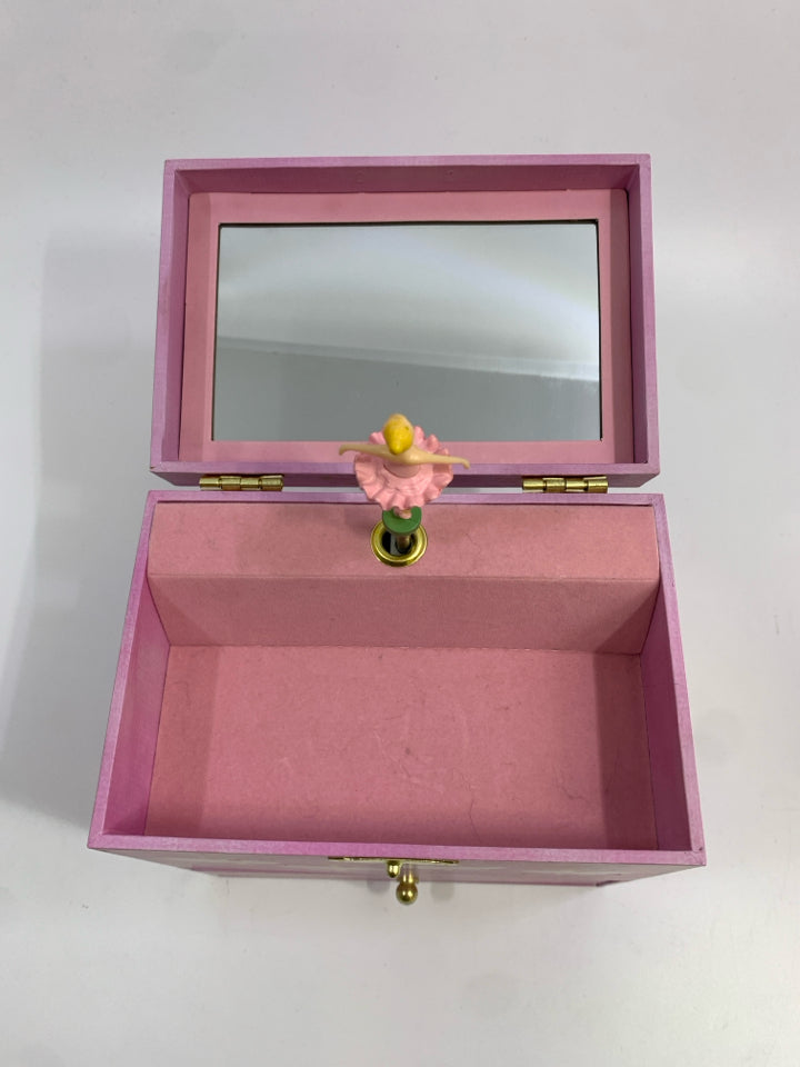 PINK BALLERINA MUSICAL JEWELRY BOX.