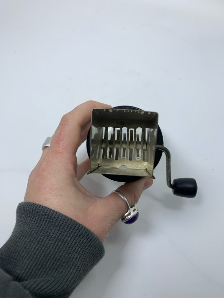 VTG ANDROCK MANUAL NUT CHOPPER/GRINDER ATOMIC STARBURST 1940.