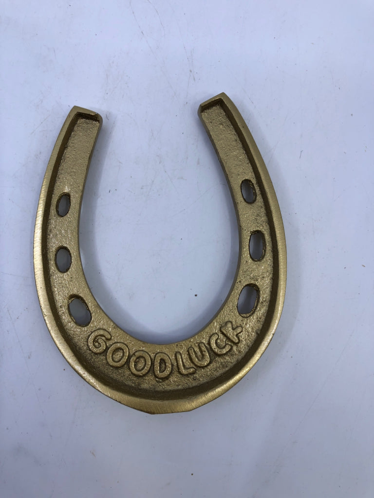 HEAVY GOLD HORSESHOE GOOD LUCK.