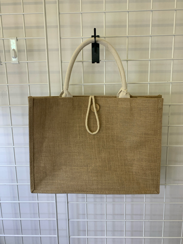 TAN BURLAP TOTE W BUTTON.