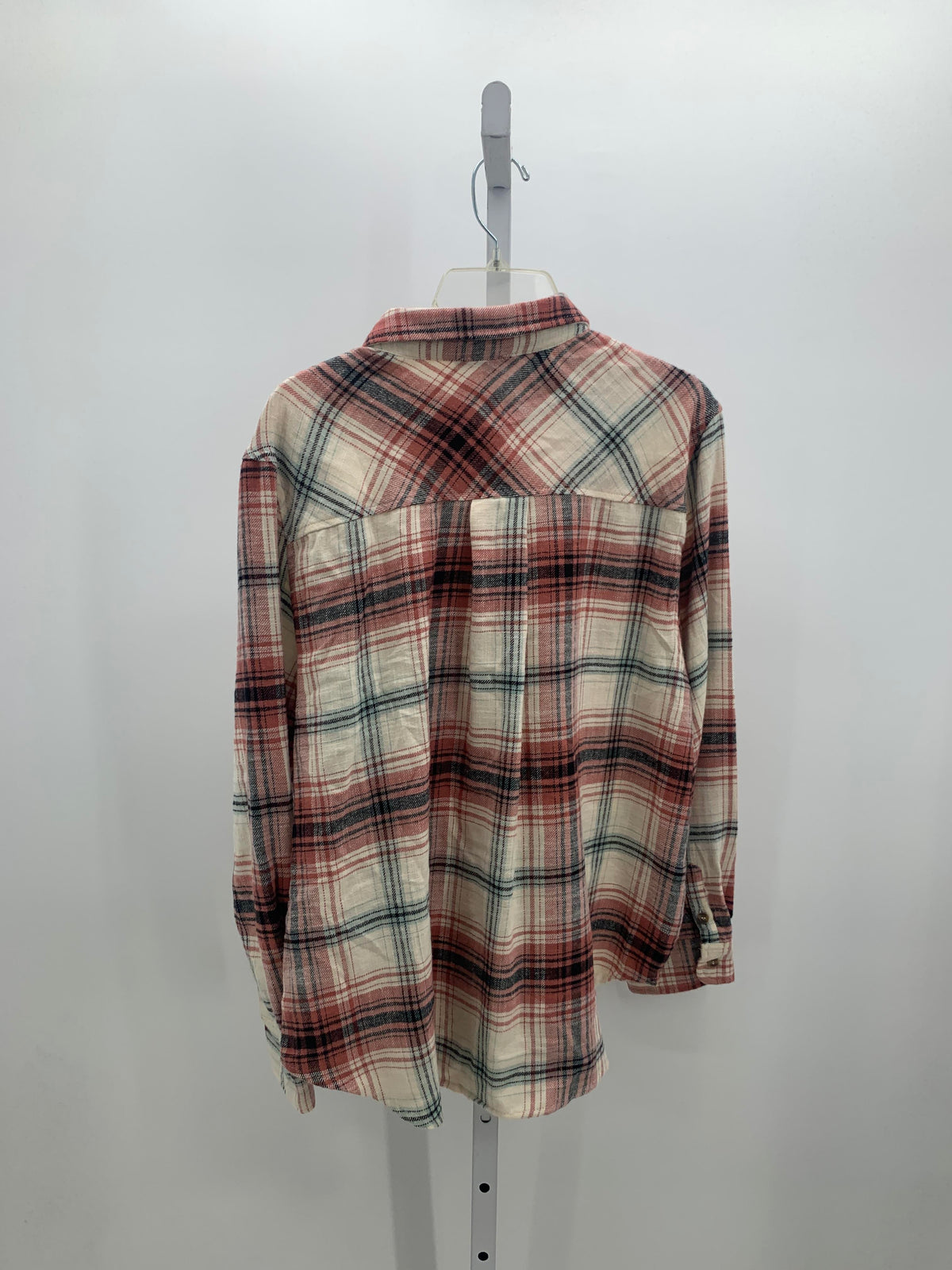 Love Tree Size Large Juniors Long Sleeve Shirt