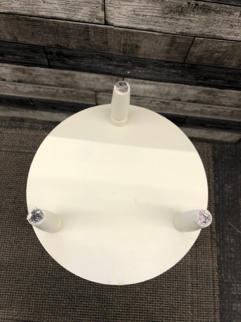 3 TIER CREAM PAINTED PLANT STAND.