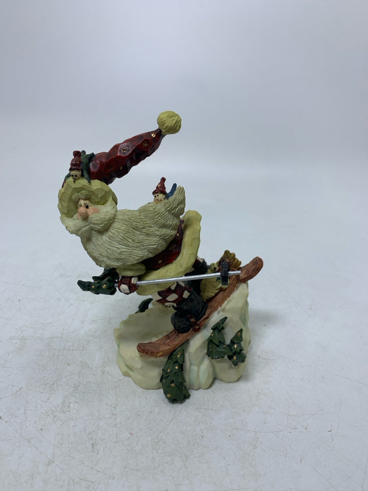 RESIN SANTA ON SKIS CARVERS CHOICE "IN THE NICK OF TIME".