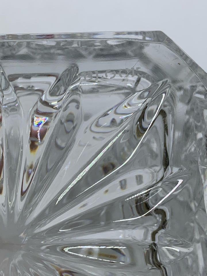 VTG CRYSTAL DECANTER W/ LARGE CIRCLE STOPPER.