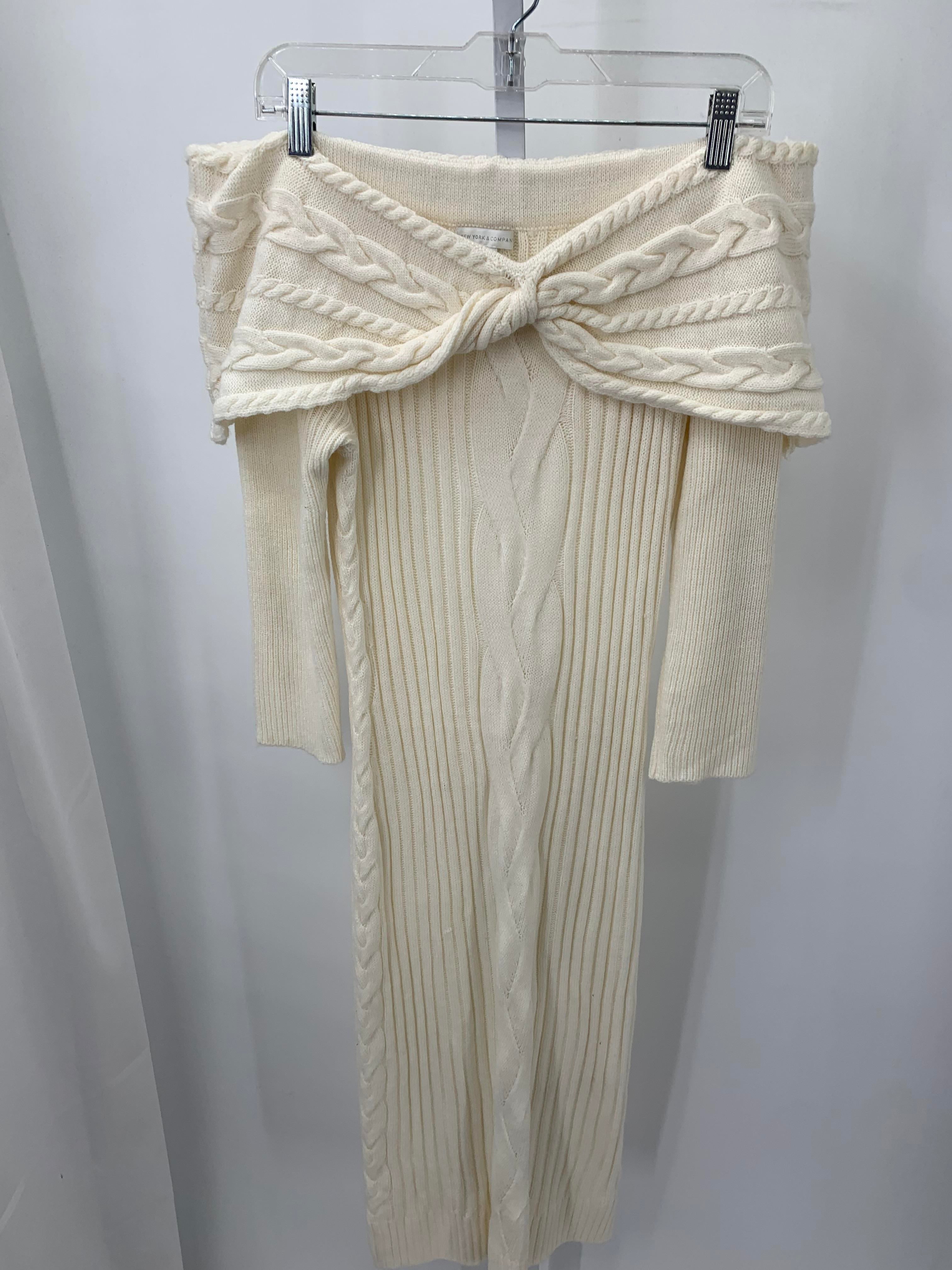 New York & co. Size Medium Misses Long Sleeve Dress