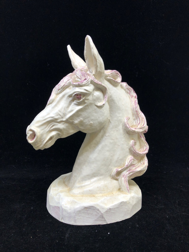 HEAVY WHITE RESIN HORSE.