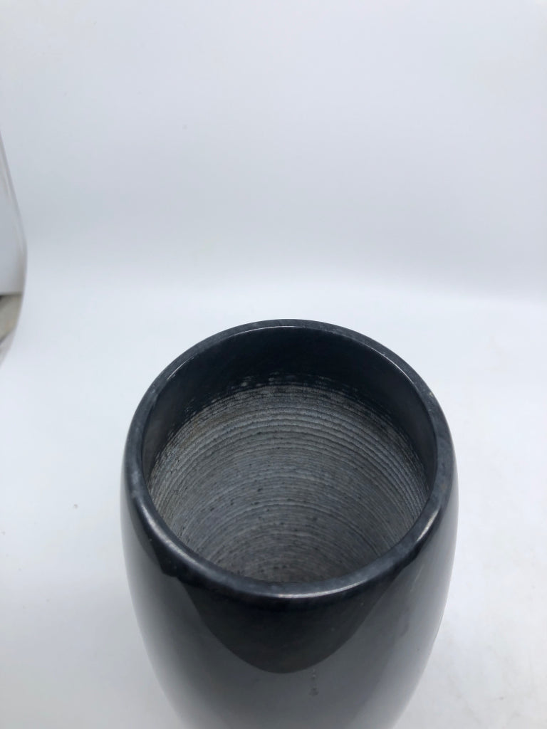 BLACK MARBLE VASE W/ETCHED MOUNTAIN DESIGN.
