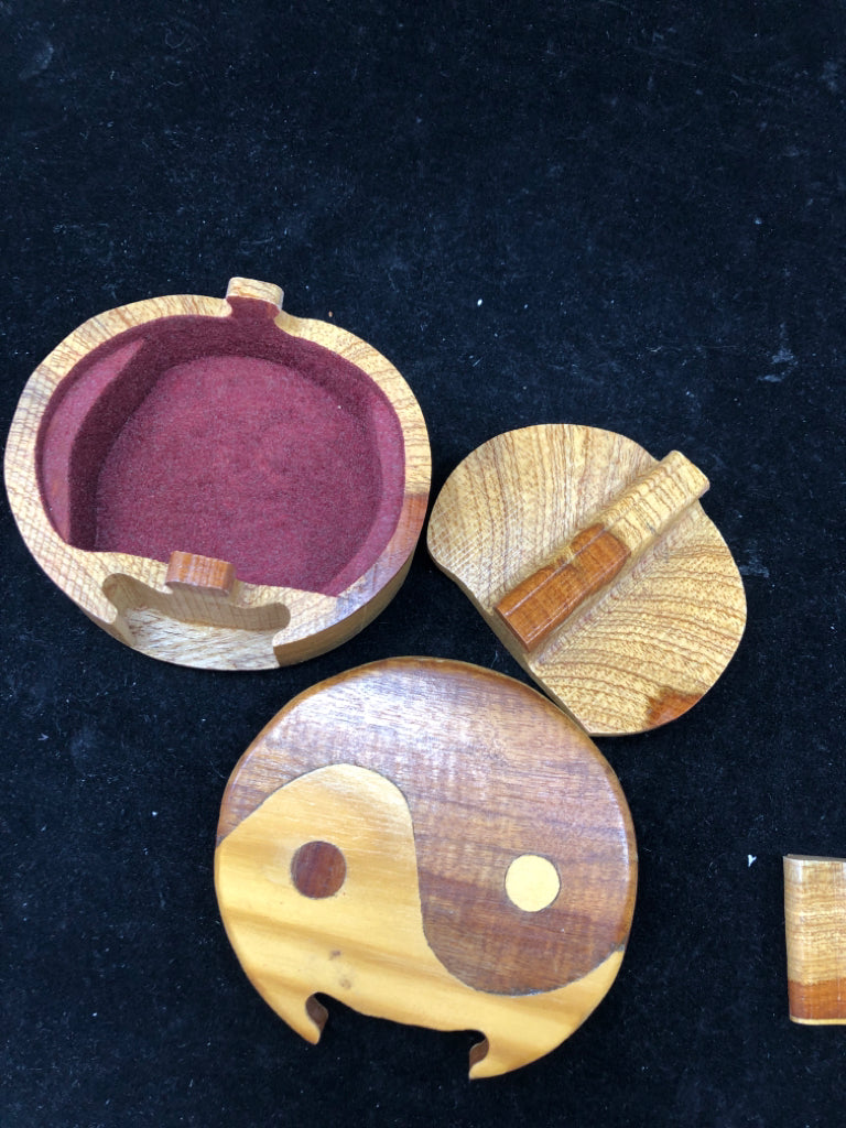 WOOD YING YANG PUZZLE BOX.