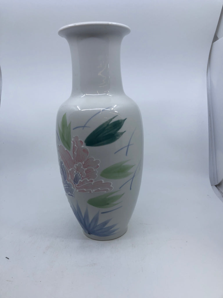 WHITE ASIAN STYLE FLOOR VASE W/ TEXTURE PURPLE+PINK FLOWERS.