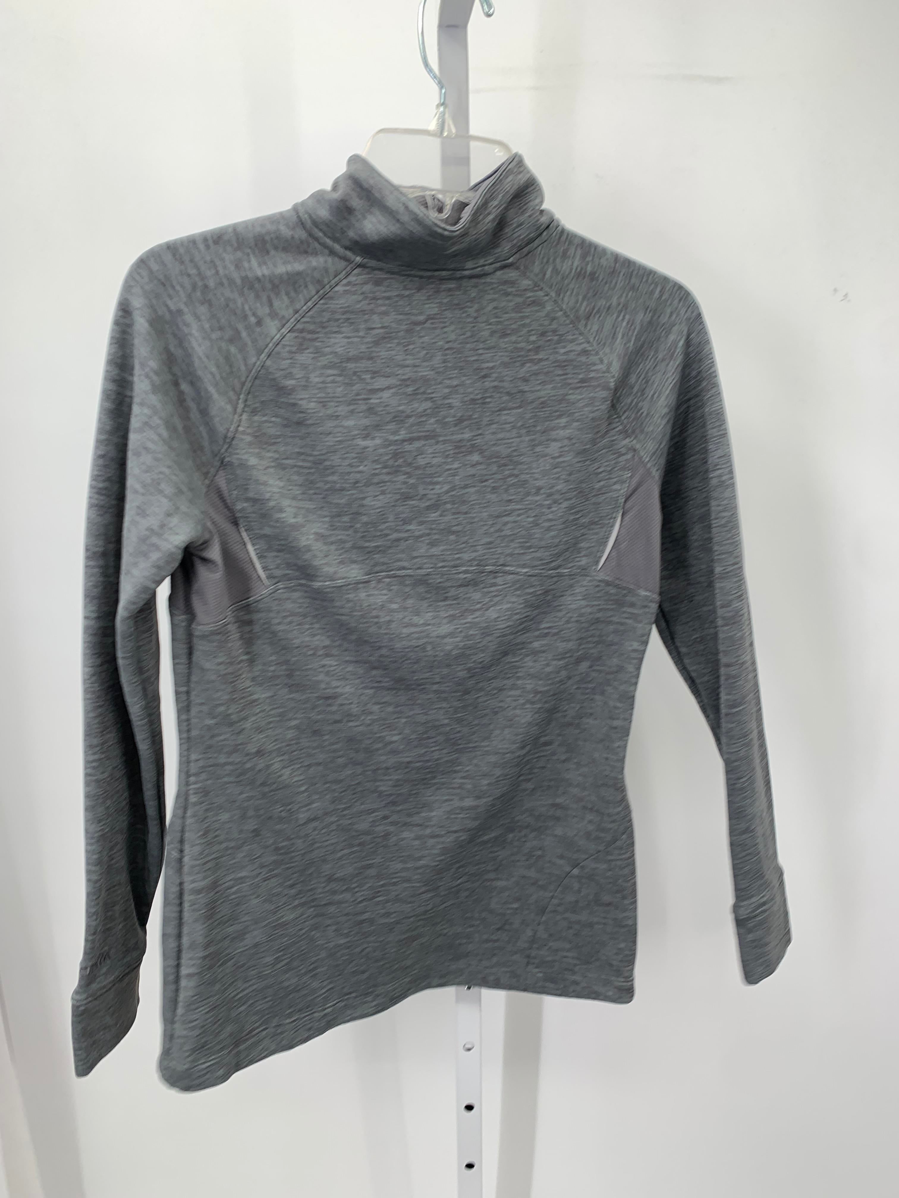 Under Armour Size Small Misses Long Sleeve Shirt