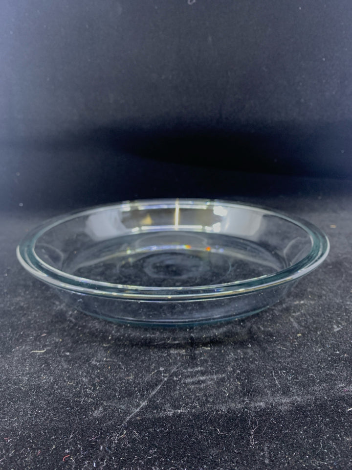 GLASS PIE DISH.