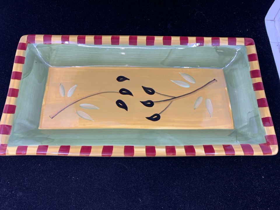 GREEN AND YELLOW CHECKERED PLATTER W FLORAL.
