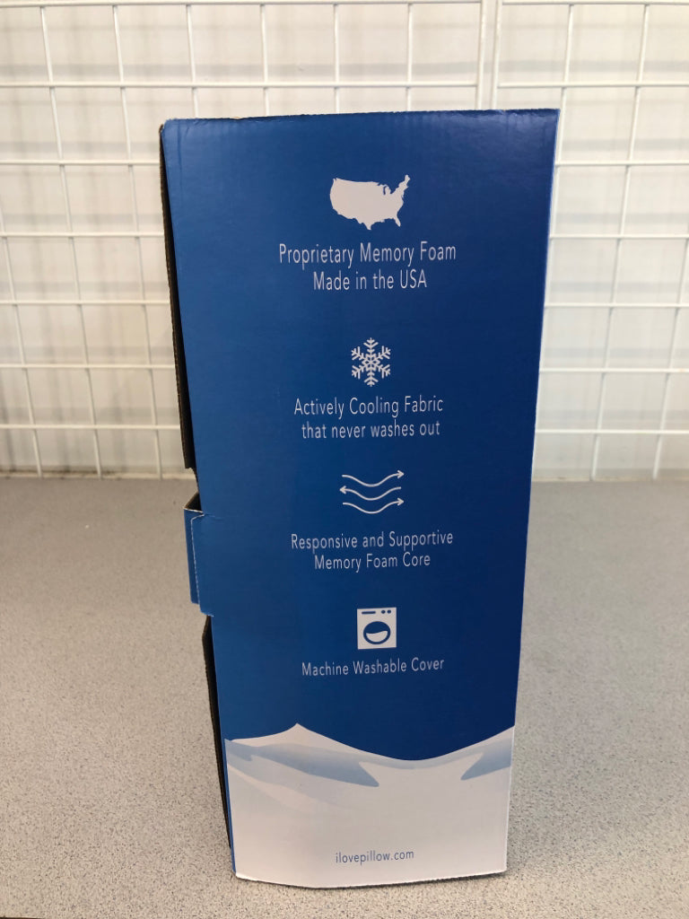 NIB DUAL CLIMATE PILLOW.
