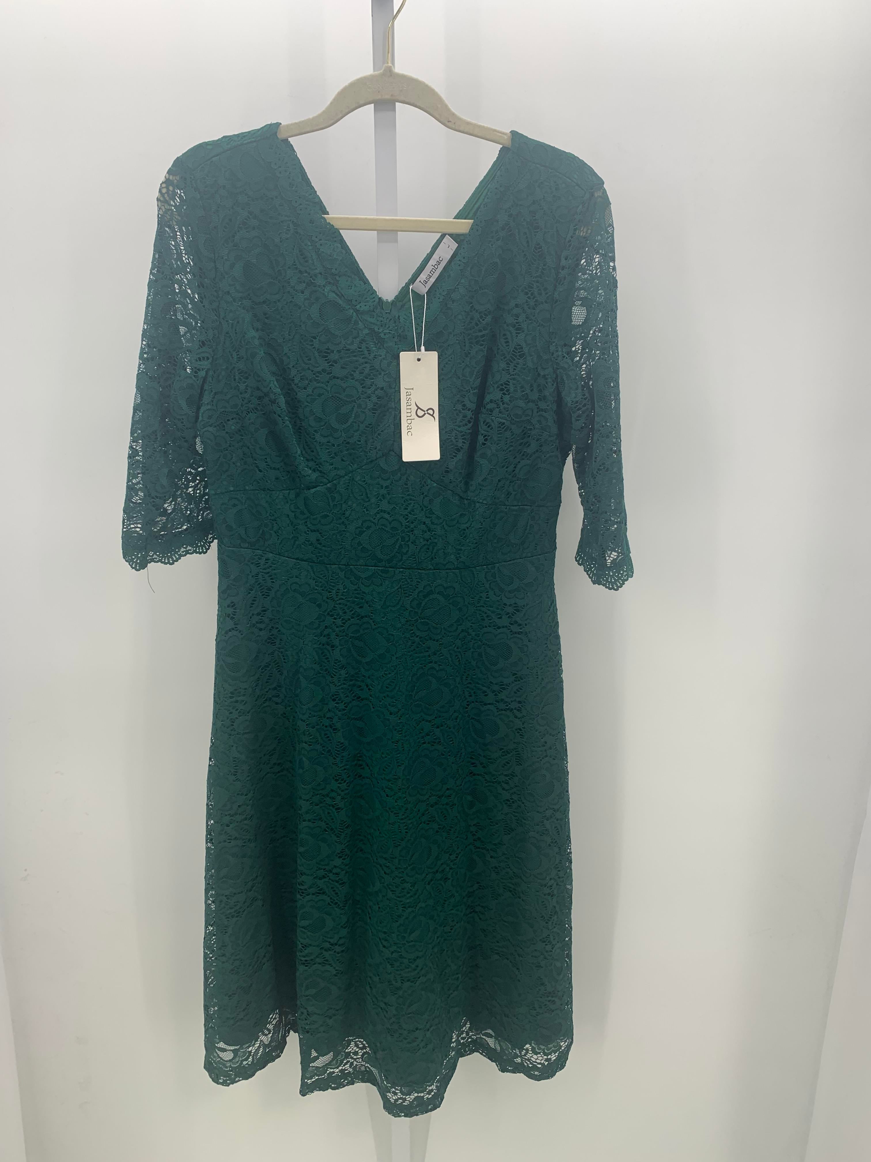 Size Large Misses Short Sleeve Dress