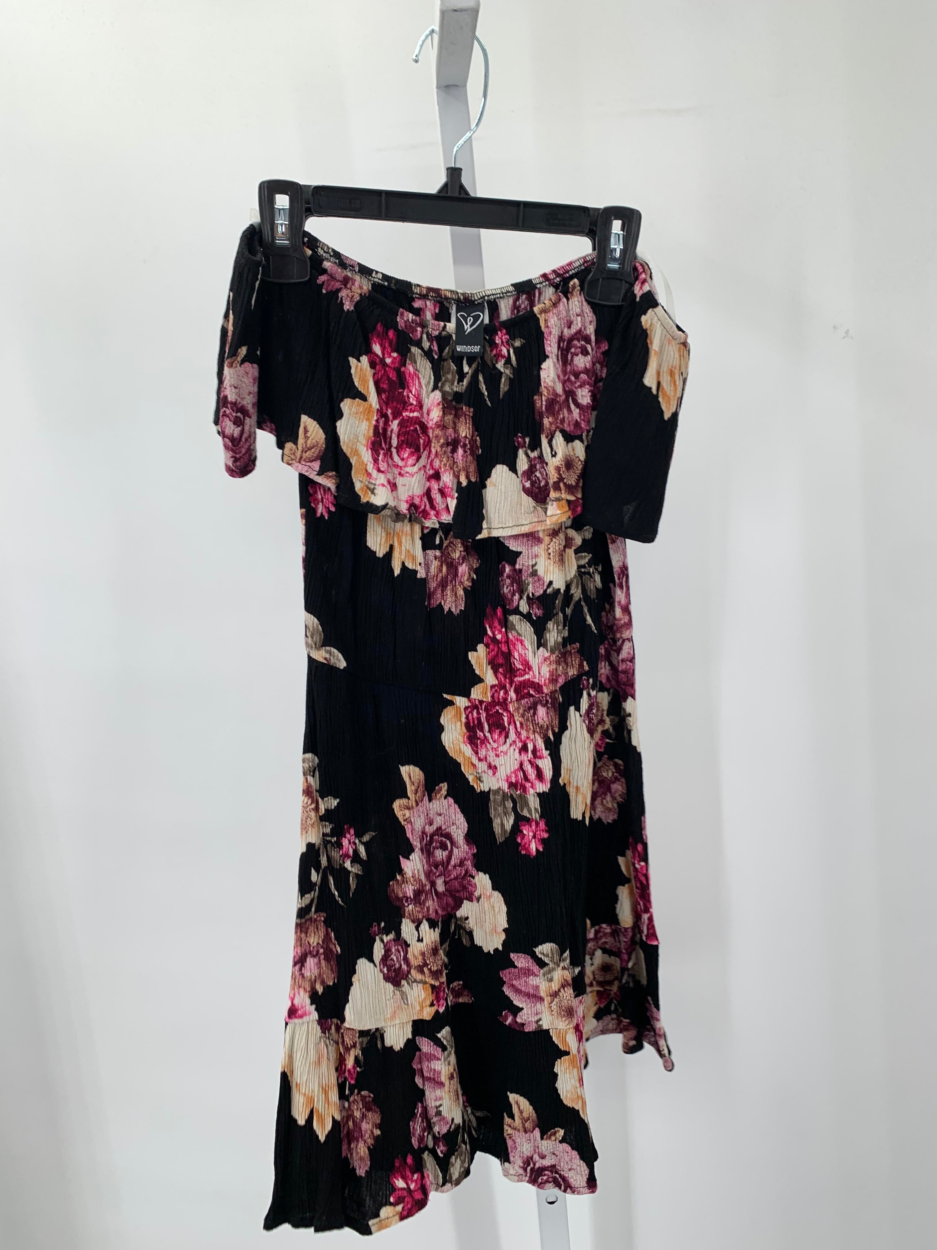 Size Small Juniors Short Sleeve Dress