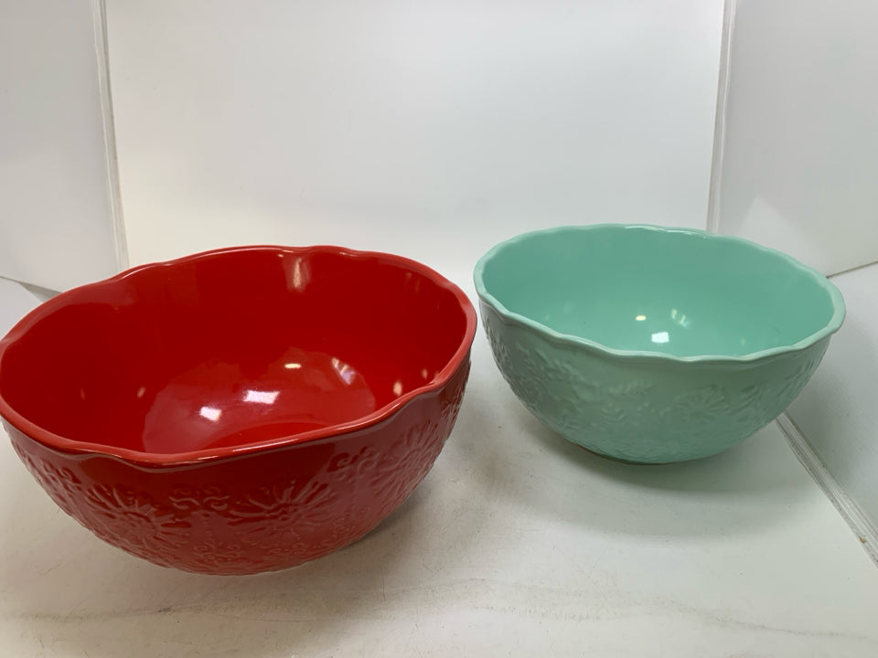 2 RED/TEAL EMBOSSED FLORAL NESTING MIXING BOWLS.