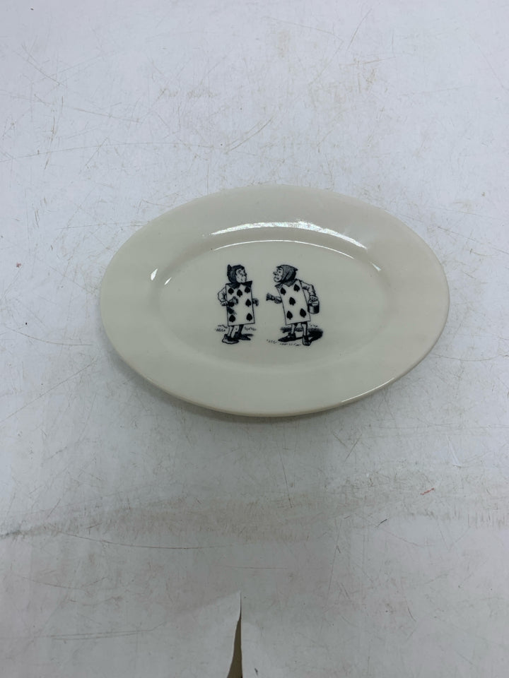 SMALL OVAL FISHS EDDY PLATE W/ 2 MEN DRESSED AS PLAYING CARDS.