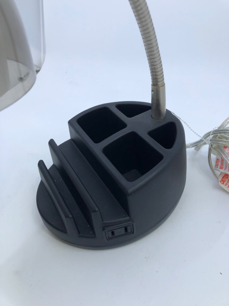ADJUSTABLE ORGANIZER DESK LAMP.