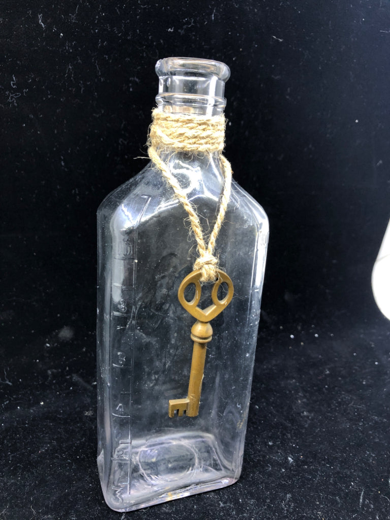 SQUARE GLASS BOTTLE VASE W/KEY.