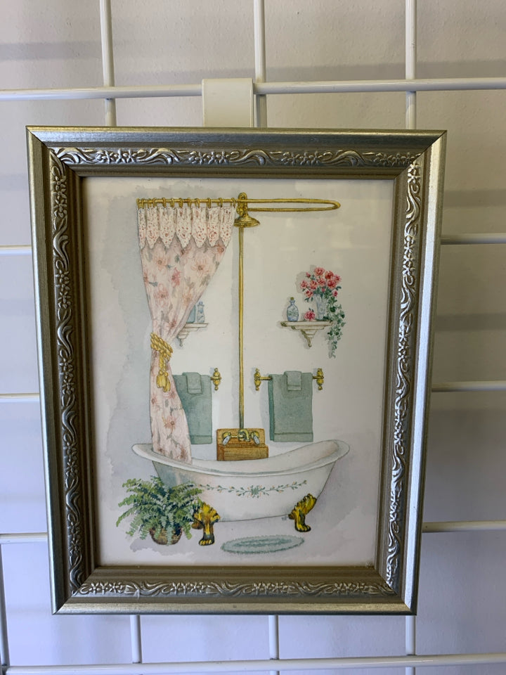 TUB IN GOLD FRAME WALL ART.