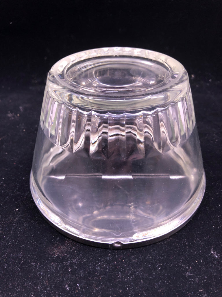 VTG GLASS SUAGR BOWL W METAL LID.