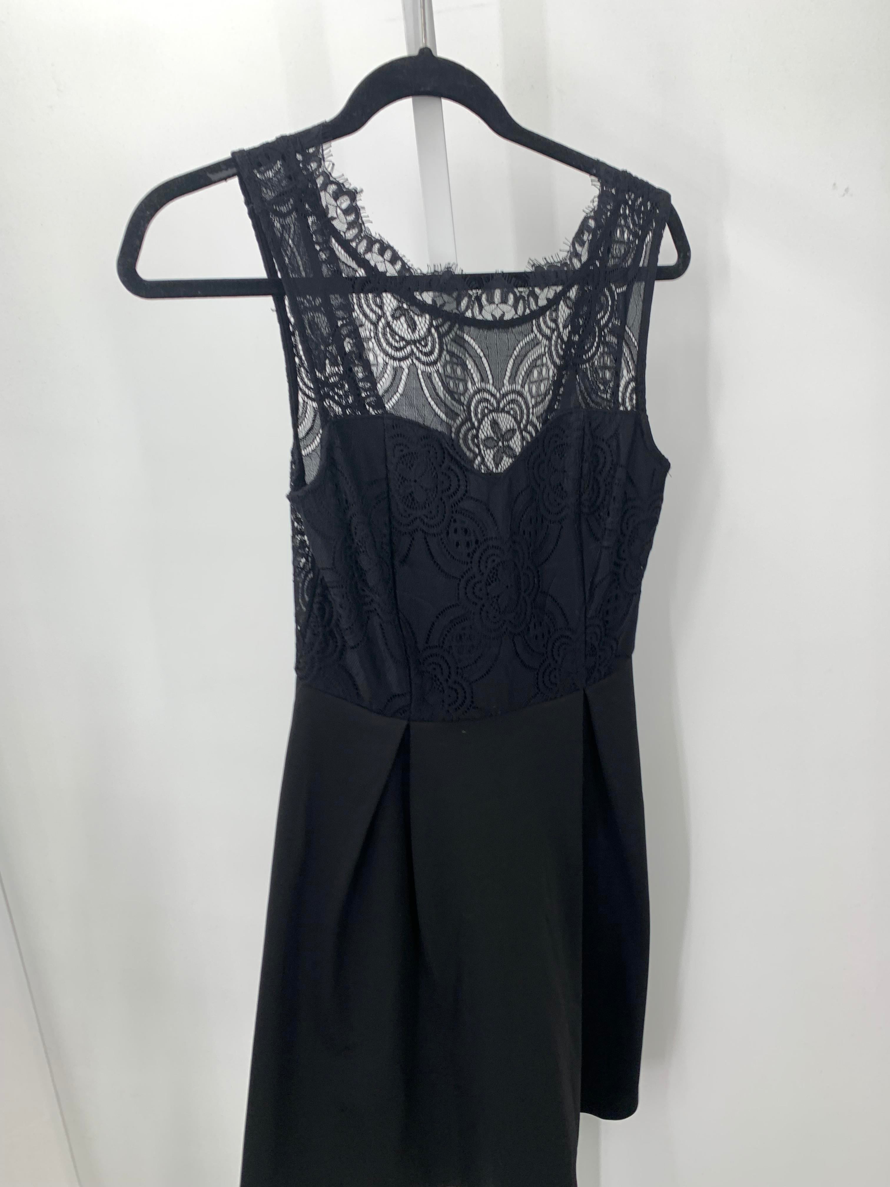 Size Medium Misses Sleeveless Dress