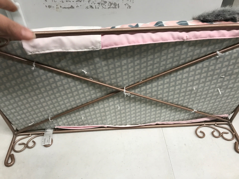 OG Our Generation Battat Brass-Colored Day Bed For 18” Dolls w/Bedding & Pillows