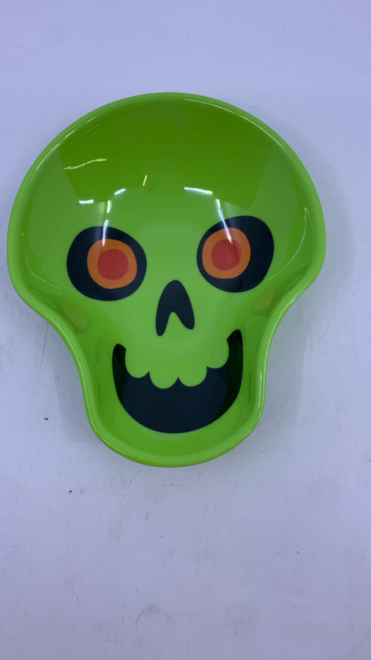 MELAMINE GREEN SKULL CANDY DISH.