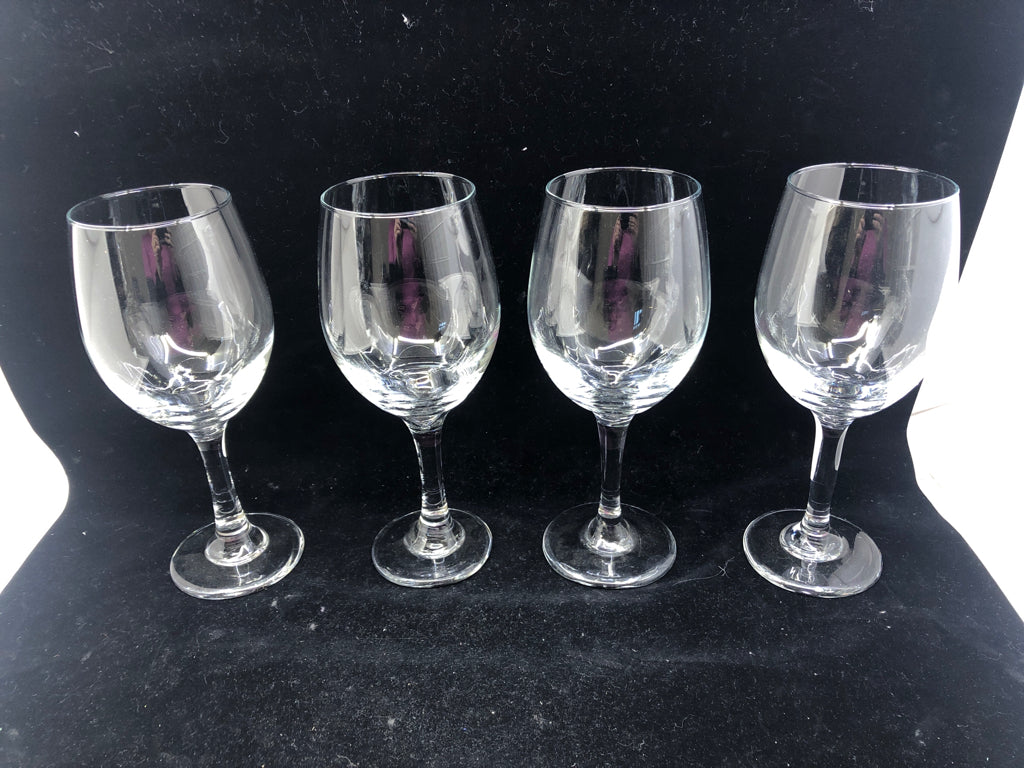 4 HEAVY GLASS WINE GLASSES.