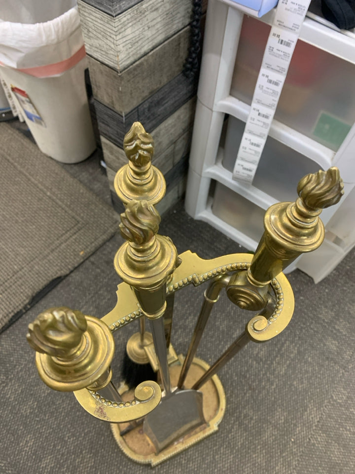 5PC BRASS FIREPLACE TOOL SET.