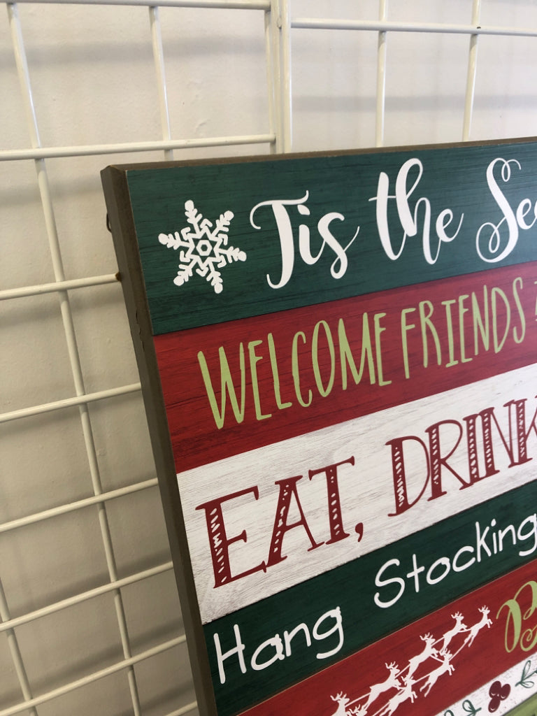 TIS THE SEASON WOOD WALL ART.