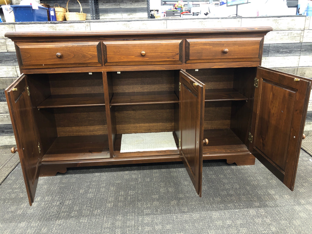 SOLID WOOD BROWN BUFFET TABLE 3 DRAWERS/3 CABINETS.