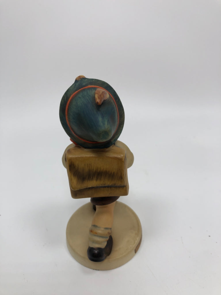 VTG HUMMEL 'SCHOOL BOY' FIGURINE.