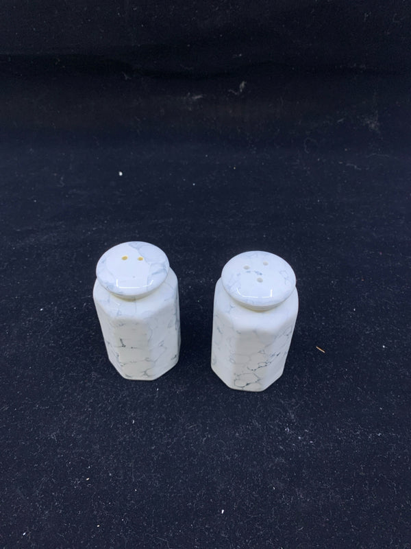 WHITE AND GREY MARBLE SALT AND PEPPER SHAKERS.