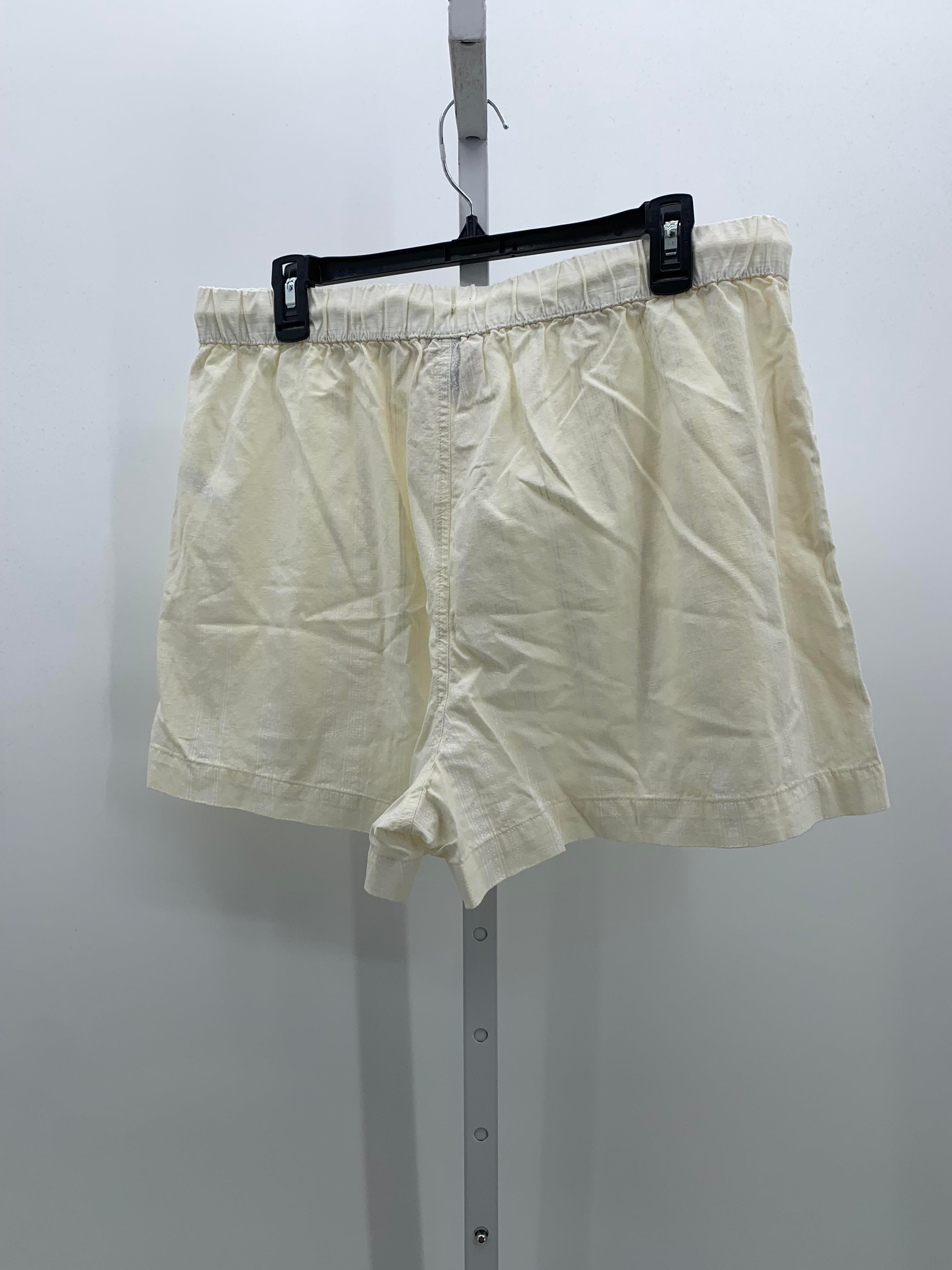Universal Thread Size Large Misses Shorts