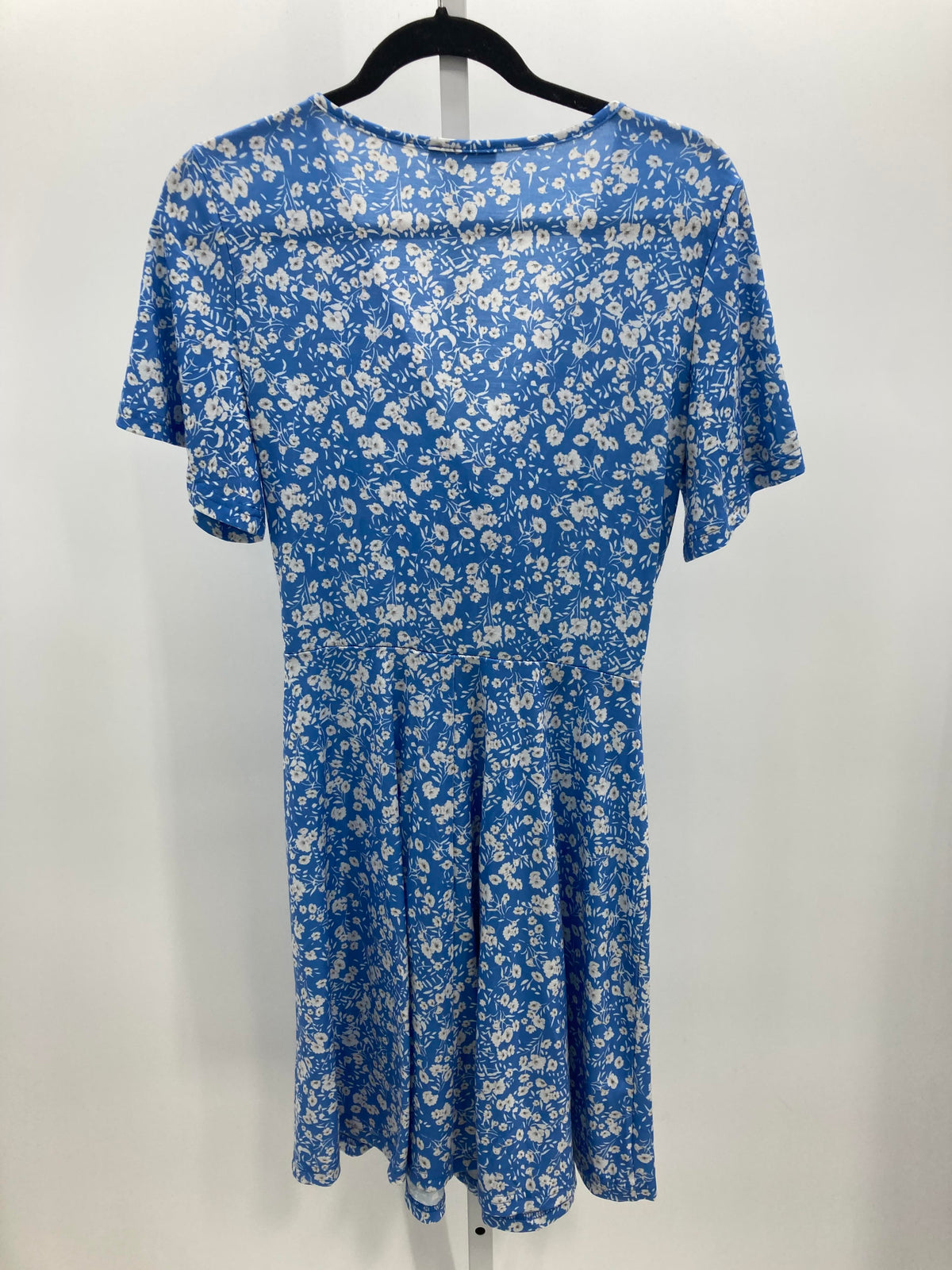 Size Large Misses Short Sleeve Dress