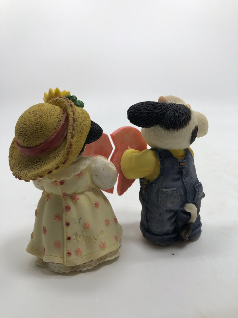 2PC "I LOVE MOO" MARY MOOMOOS FIGURINE.