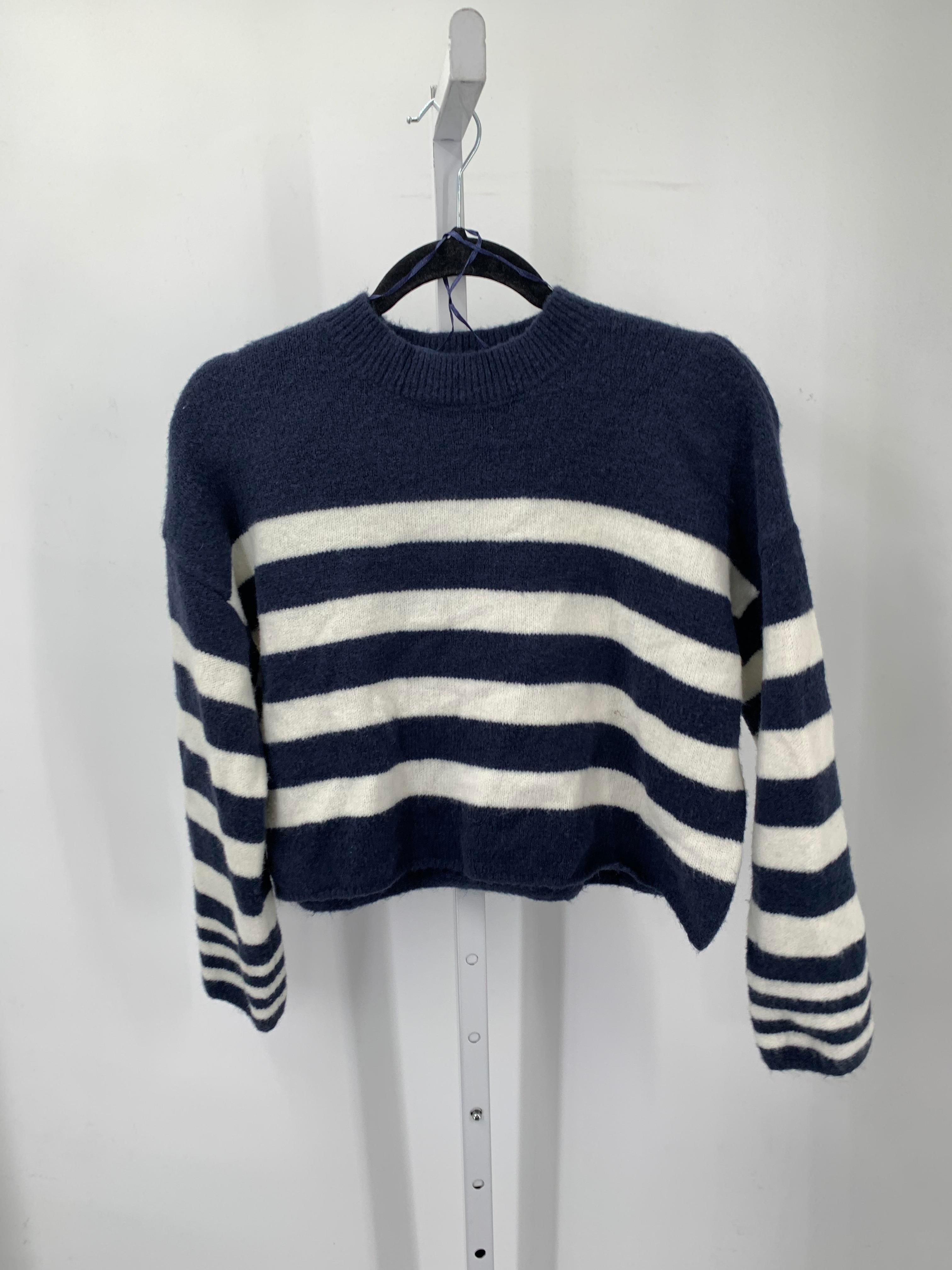 Size X Small Juniors Long Sleeve Sweater