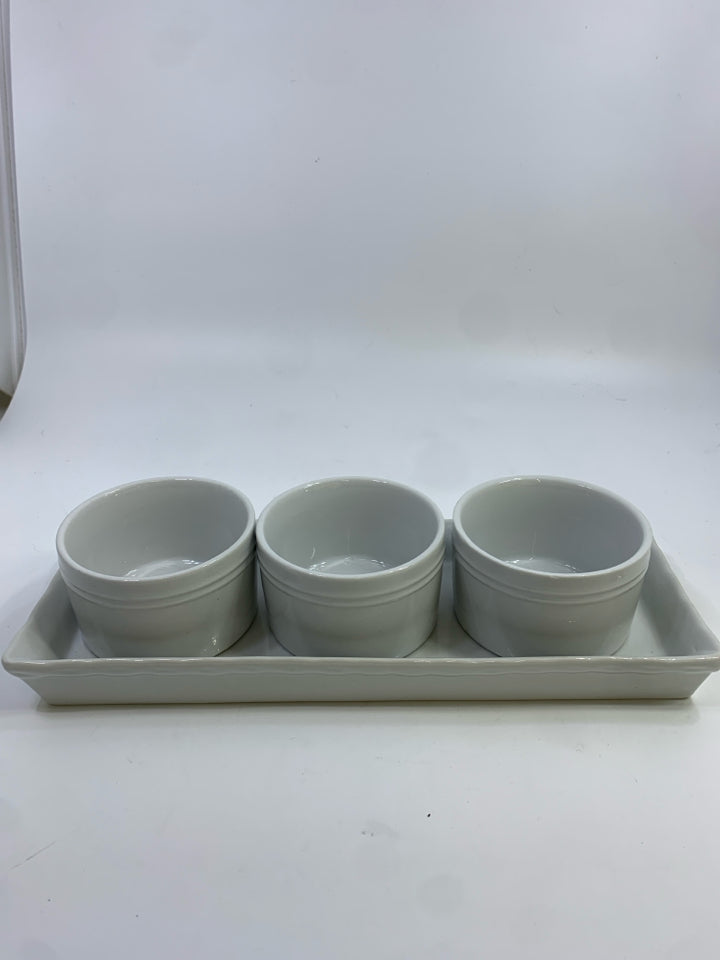 4 PC 3 CERAMIC CUPS W/TRAY OUR TABLE.