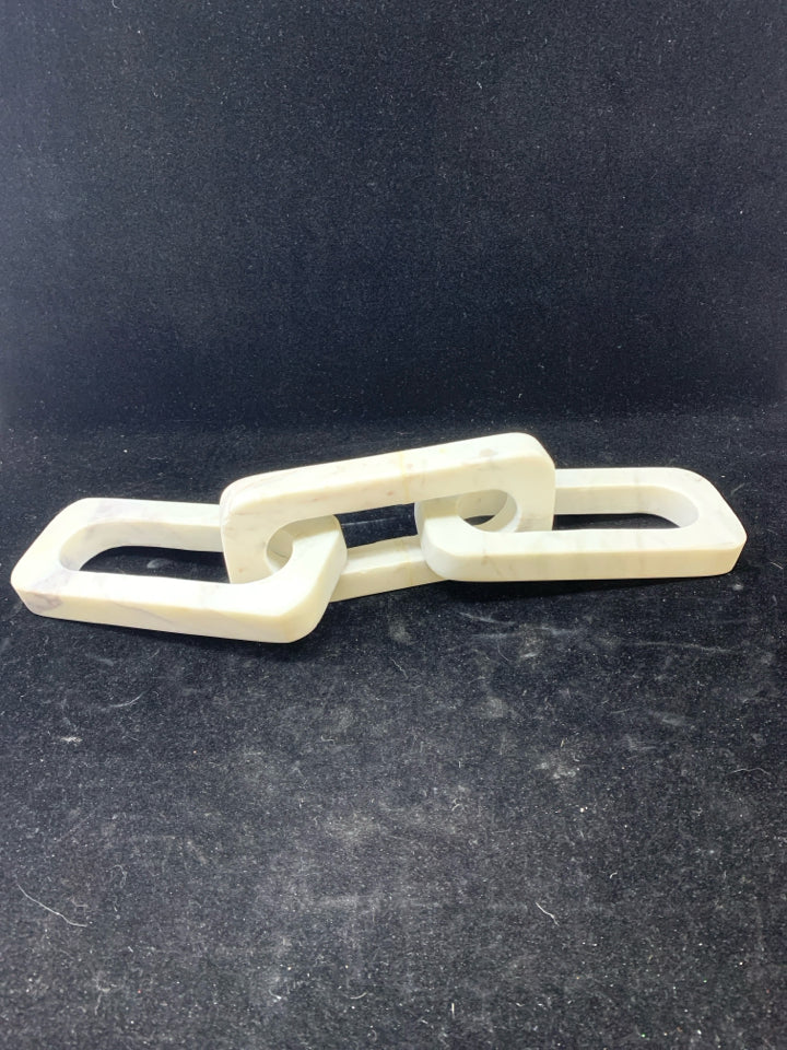 MARBLE CHAIN LINK DESK DECOR.
