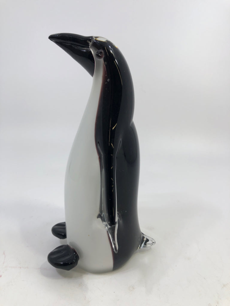 BLOWN BLACK & WHITE GLASS PENGUIN.